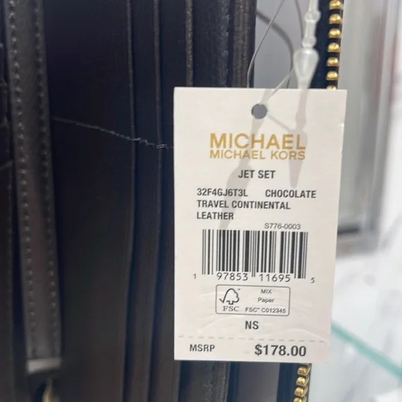 Michael Kors JST Lg Leather Continental Wallet Wristlet Phone Holder C
Chocolate - Picture 10 of 16